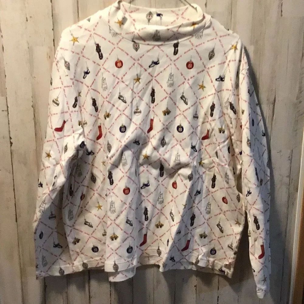 Long sleeve Christmas golf shirt by liz golf size XL